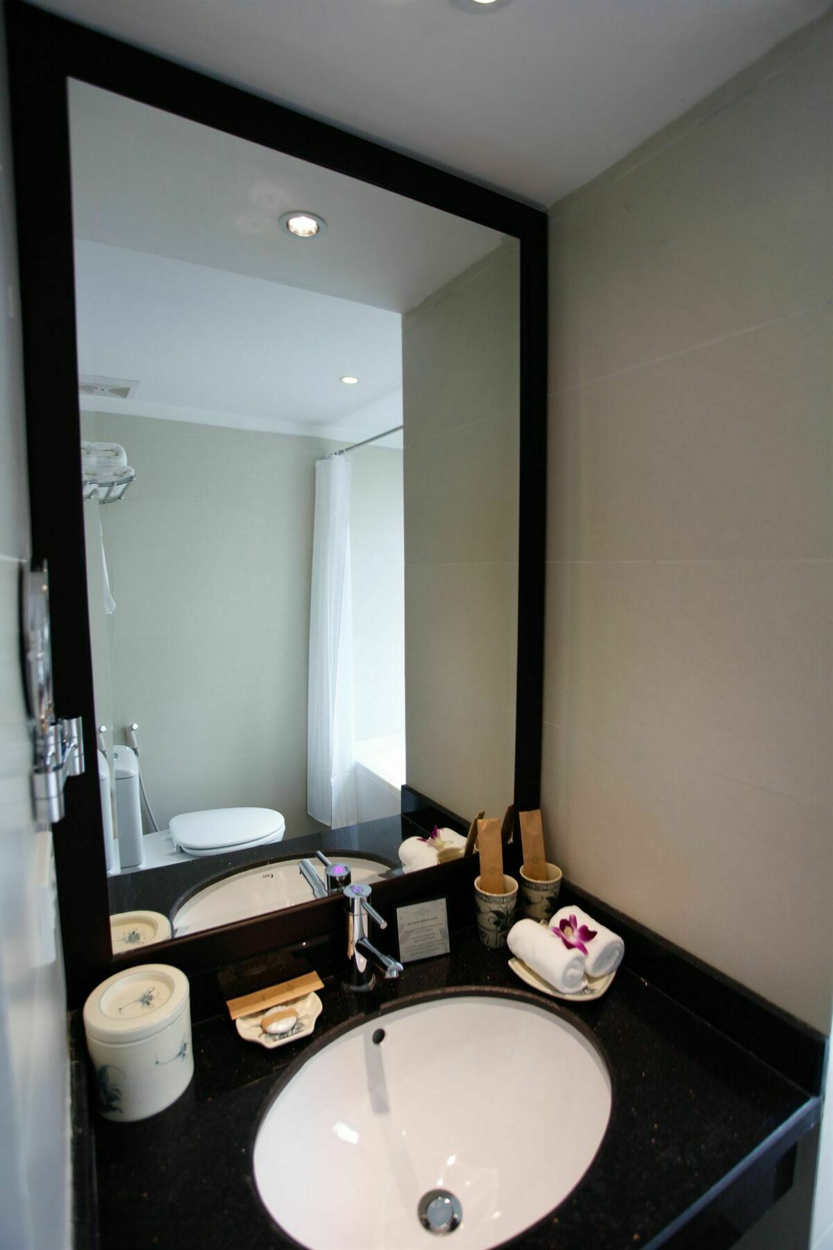 Hotel Essence Palace 3*